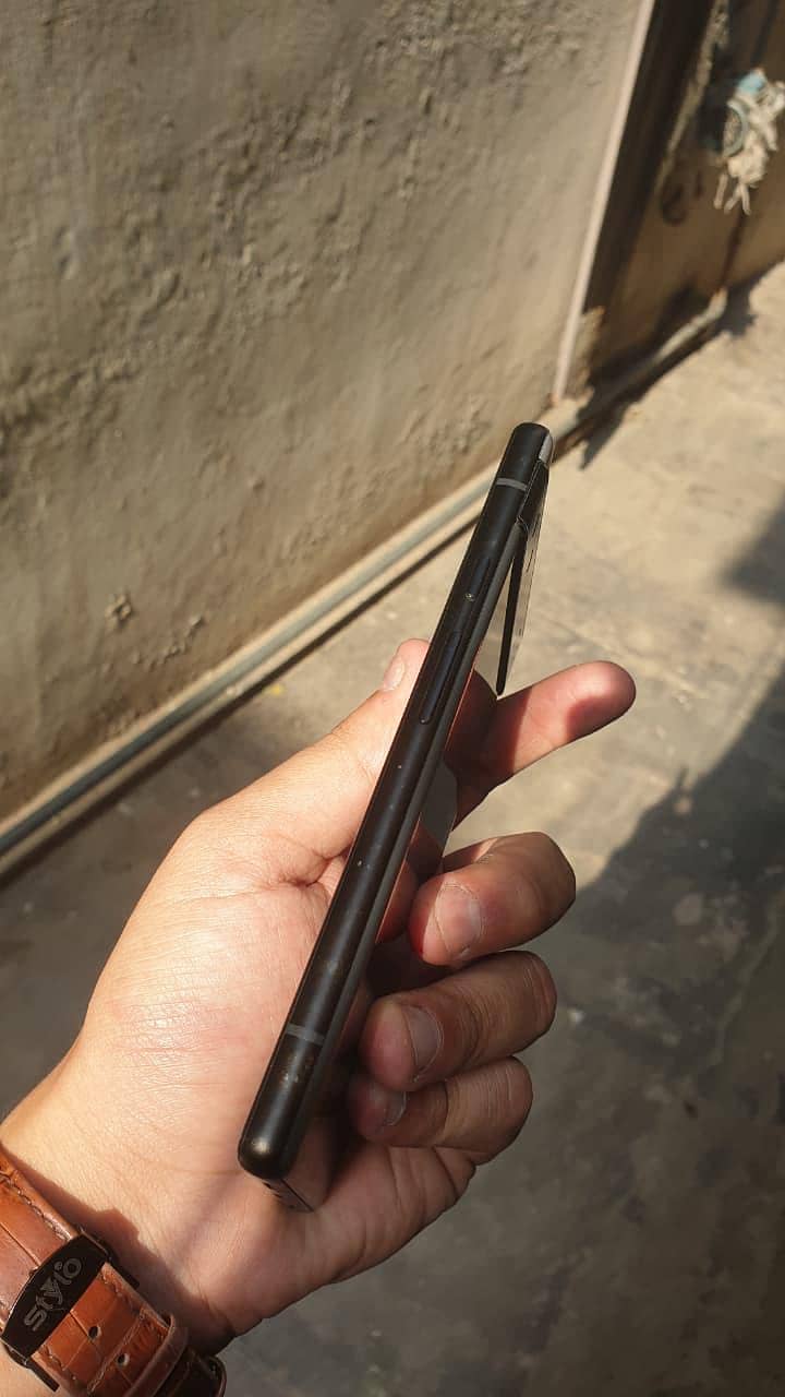 Pixel 6a 4