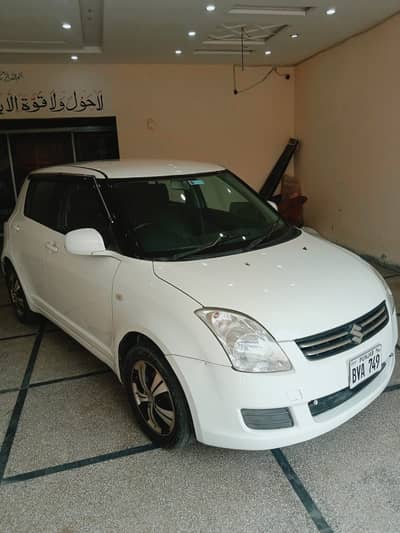 Suzuki Swift DLX 1.3 Manual 2016 | Family Used | Excellent Average