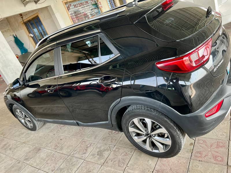 kia stonic 4