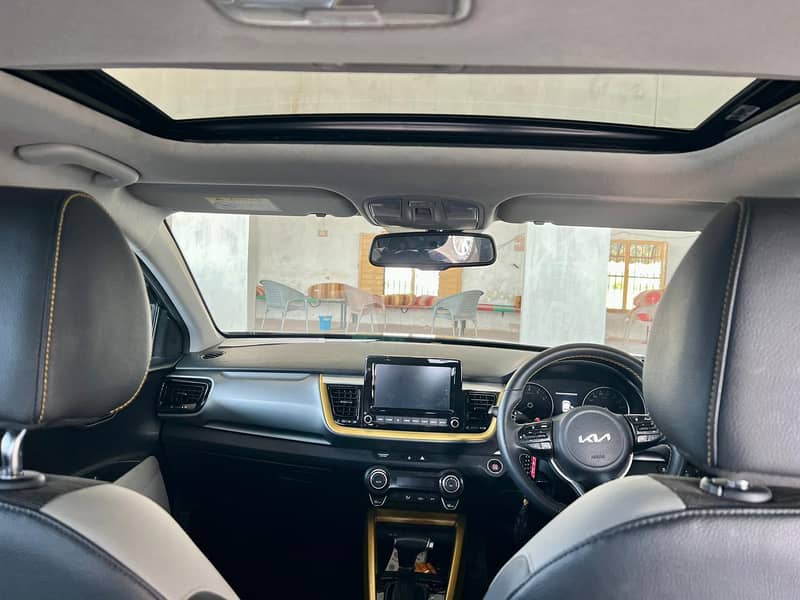 kia stonic 6