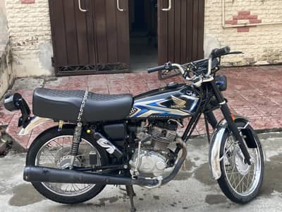 Honda 125 Black 2025