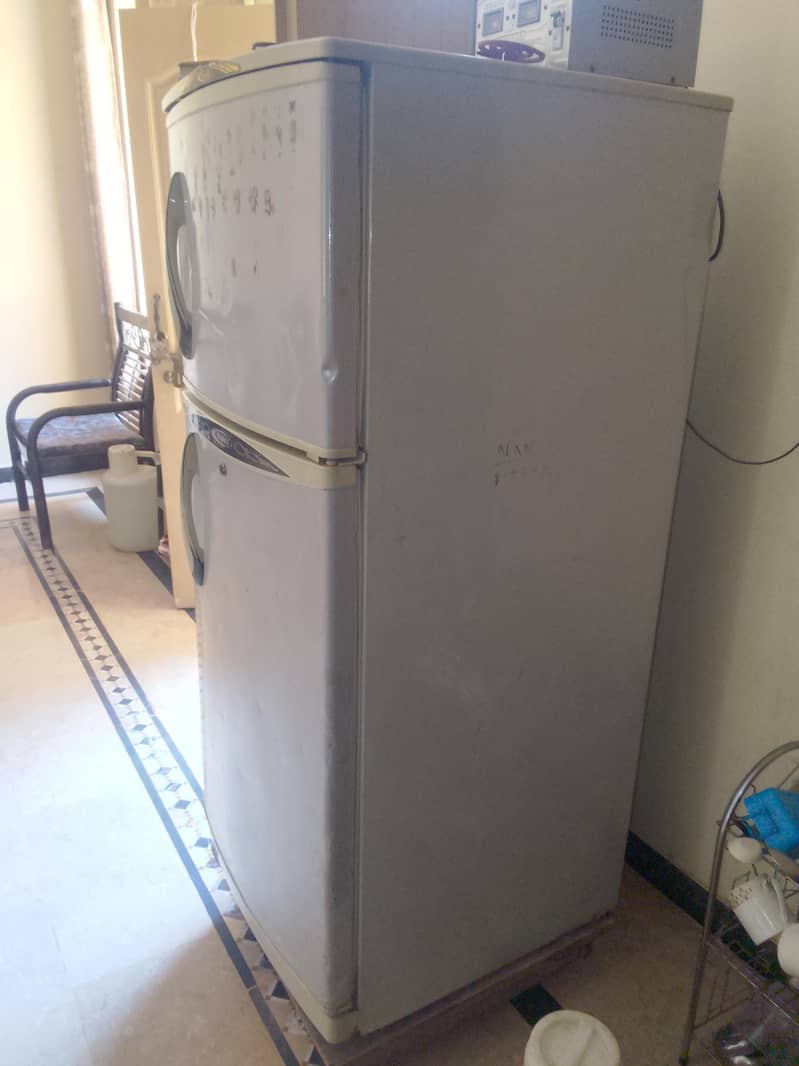waves frige medium size 5