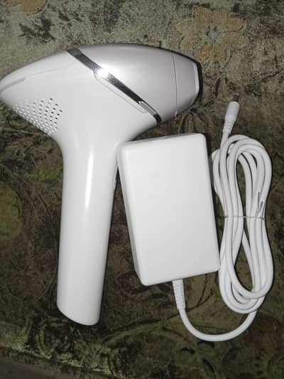 Laser hair removal machine