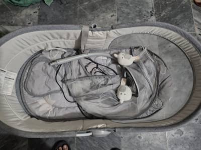 Mastela 4 in 1 Bassinet/baby cot