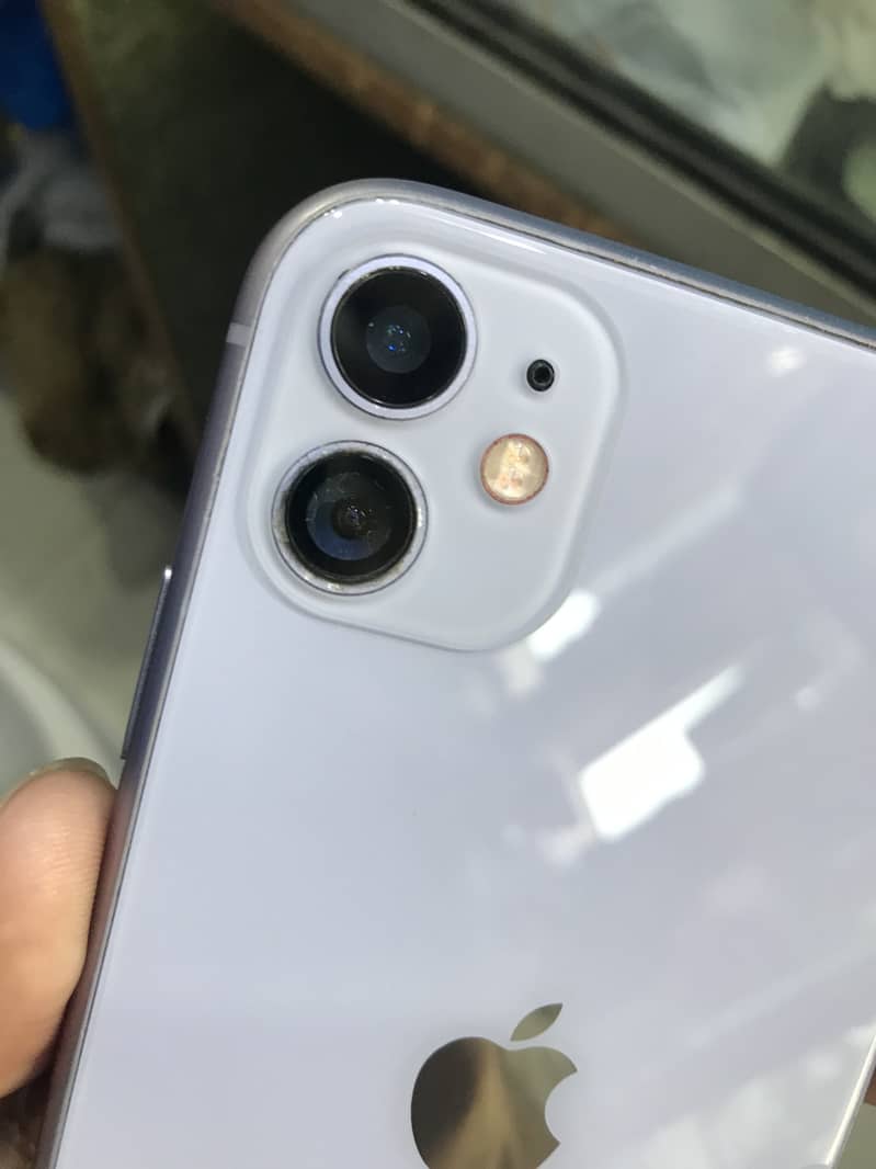 iPhone 11 0