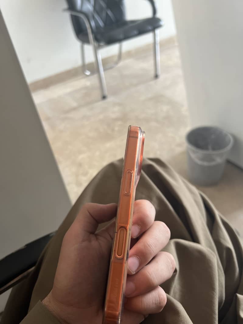 IPHONE 17 PRO (JV) 4