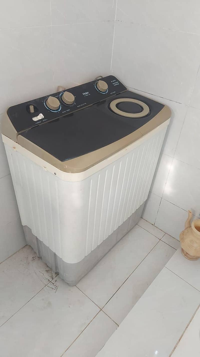 Haier semi automatic Machine 0