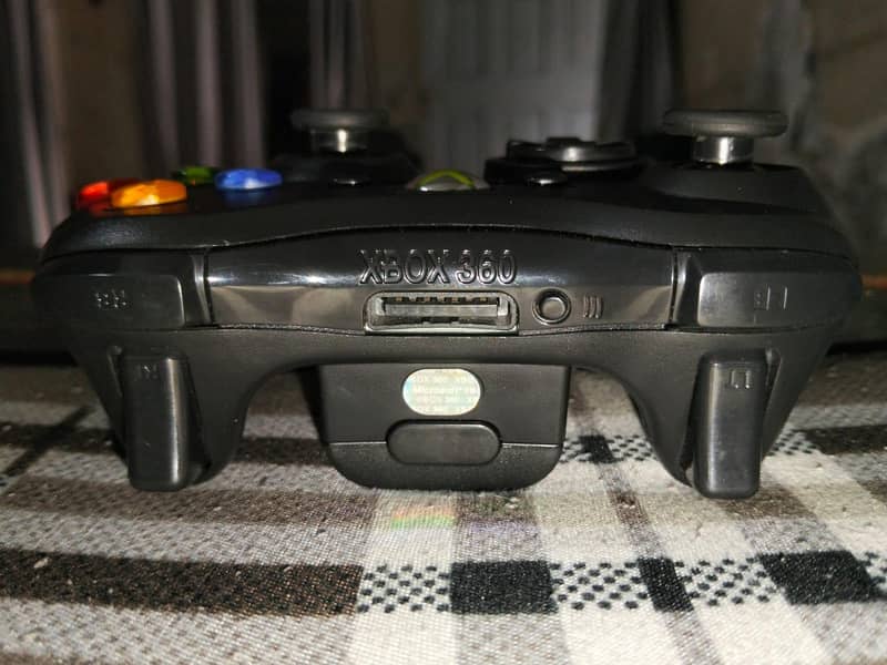 X-BOX 360 Wireless Controller With Wireless Receiver. 1