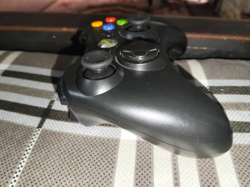 X-BOX 360 Wireless Controller With Wireless Receiver. 4