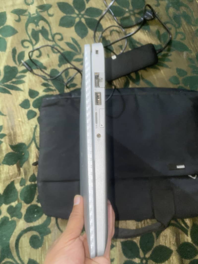 Laptop 9