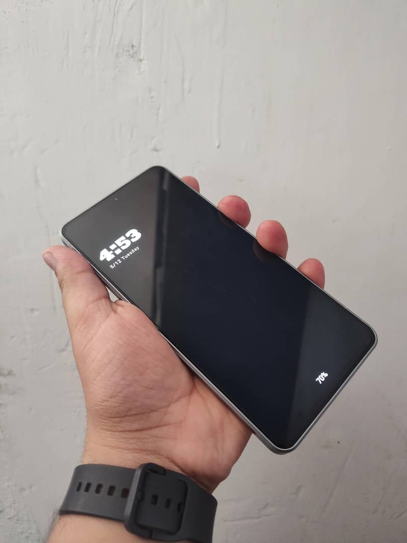 SHARP AQUOS R7 4
