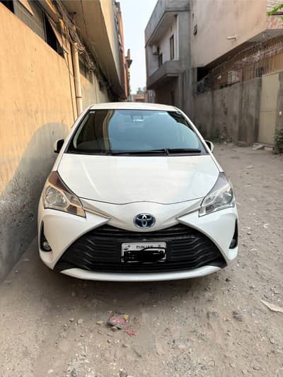 Toyota Vitz 2017