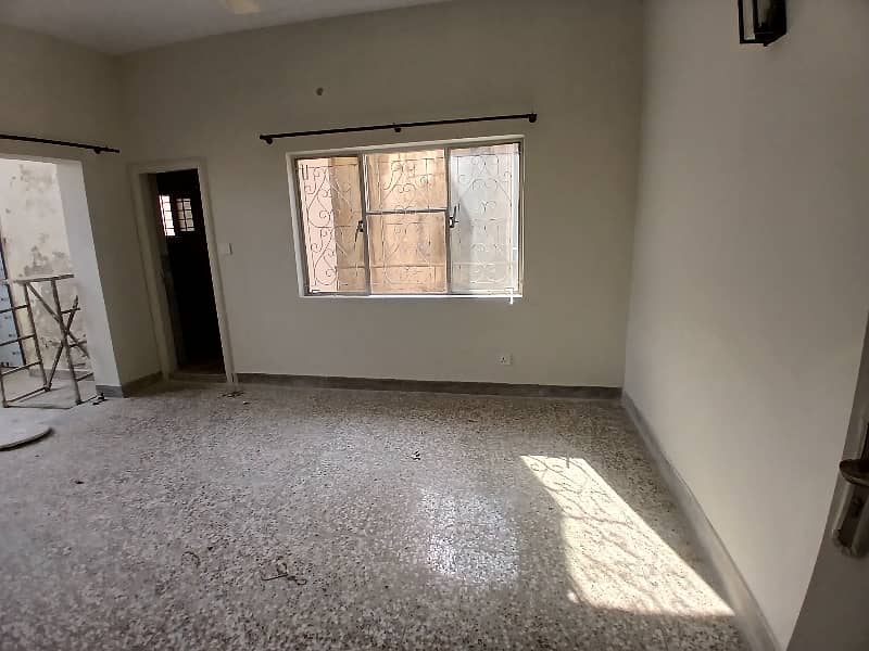 G9/1,Upper Portion Available 2