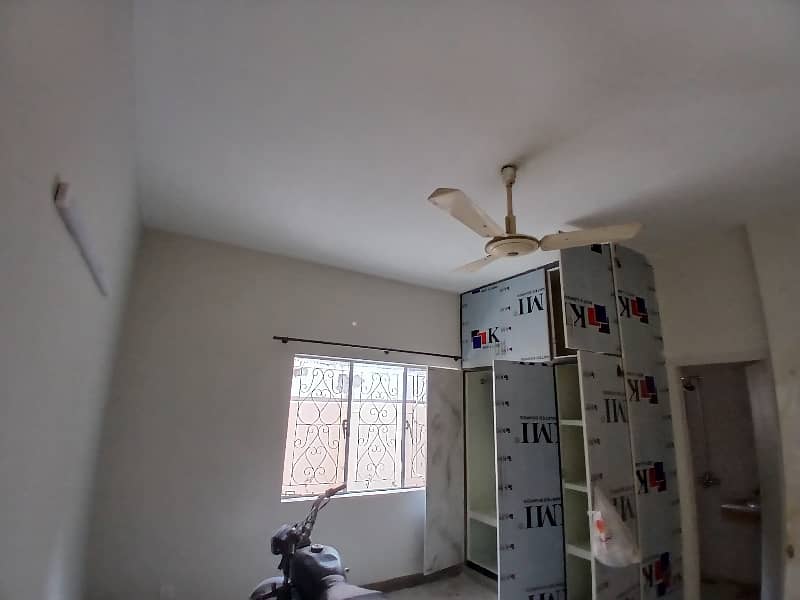 G9/1,Upper Portion Available 7