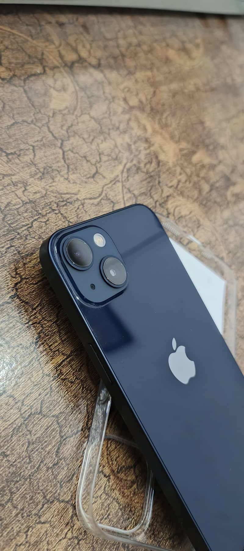 İPhone 13 4