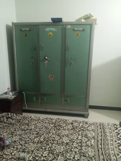 3 door cupboard