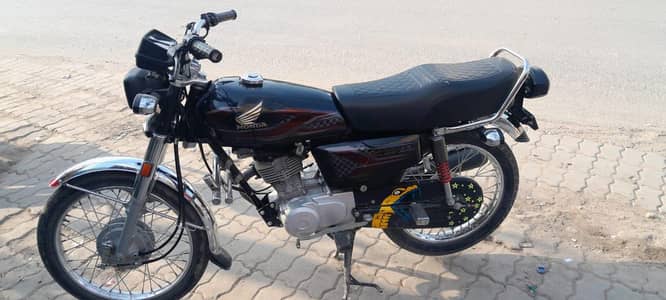 Honda 125 bike