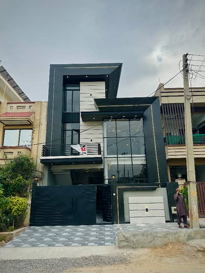 Luxury House for Sale in i-14 Ideal Location | Demand 3.25 Crore