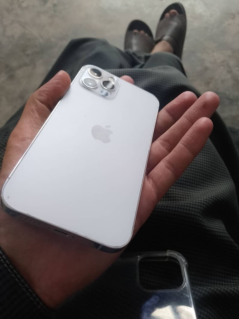 iPhone 12 Pro 1