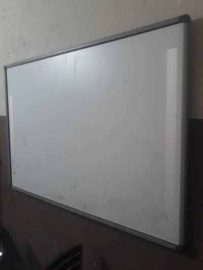 Board availaible for projector (Board Only in 9/10 condition)