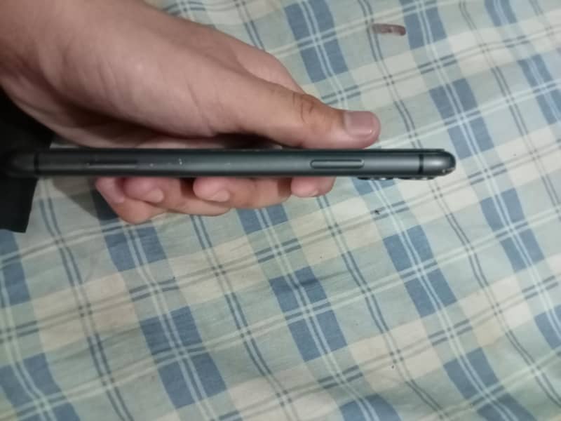 IPHONE 11 2