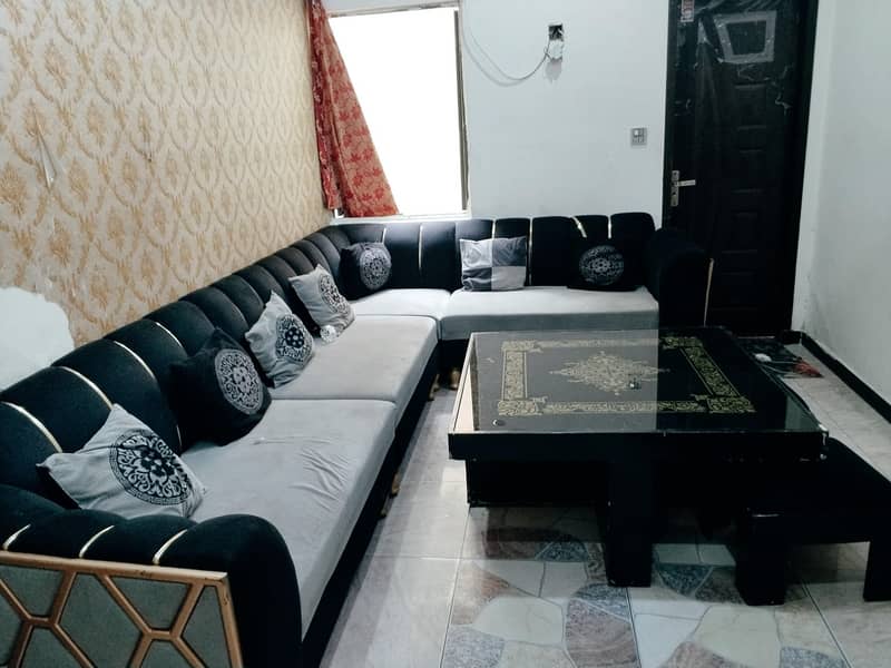 L shaped sofa include table 0
