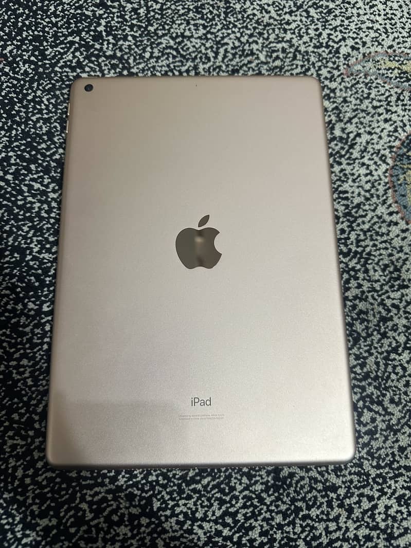 Ipad 8th Generation 10/10 condition with box 1