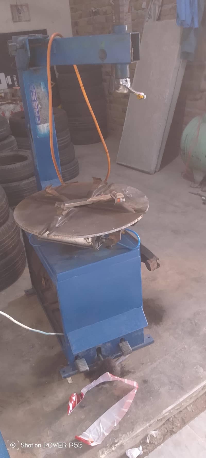 Tyre changer 1
