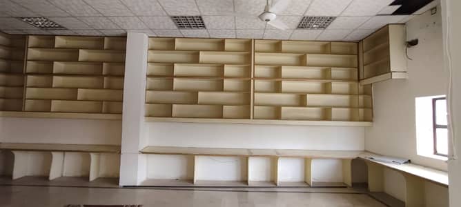 GOOD FIND Ideal Building for School / College in Rawalpindi 15000 sqft A prime corner building is now available for rent in Rawalpindi, perfectly suited for schools, colleges, academies, or training institutes.