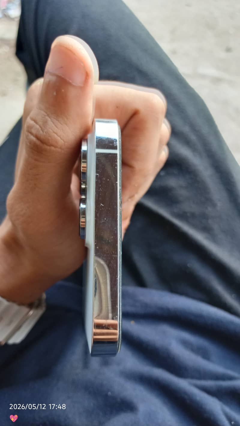 Iphone 14 pro max 2