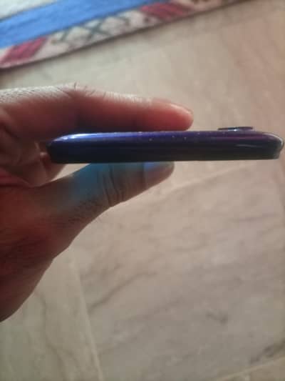 argent sell only glass break & speaker kharab hai