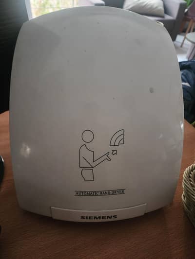 SIEMENS Automatic hand dryer