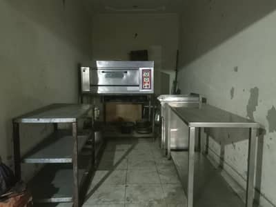 Pizza & Burger Restaurant Completely Saman
