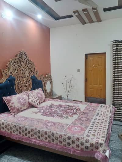 canal bank scheem lahore 5 marla 1st floor for rent+saprat ghar mojod