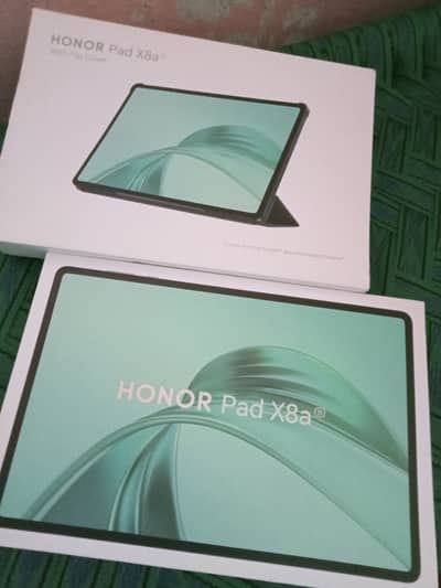 Honor tablet pad x8a brand new just box opend (8300 MAH battery) 8GB