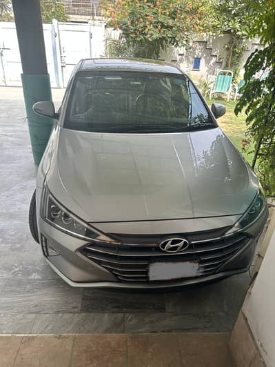 Hyundai Elantra 2022