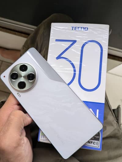 Tecno Camon 30 condition 10/9 with box and charger 12/256