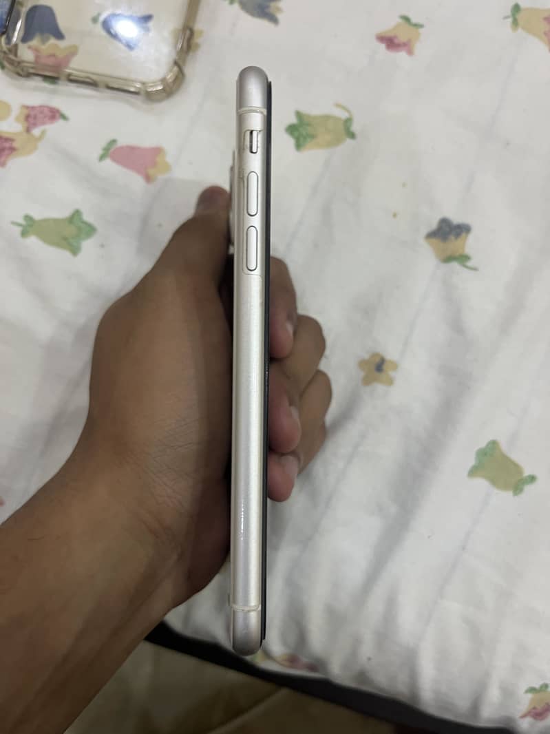 iPhone 11 1