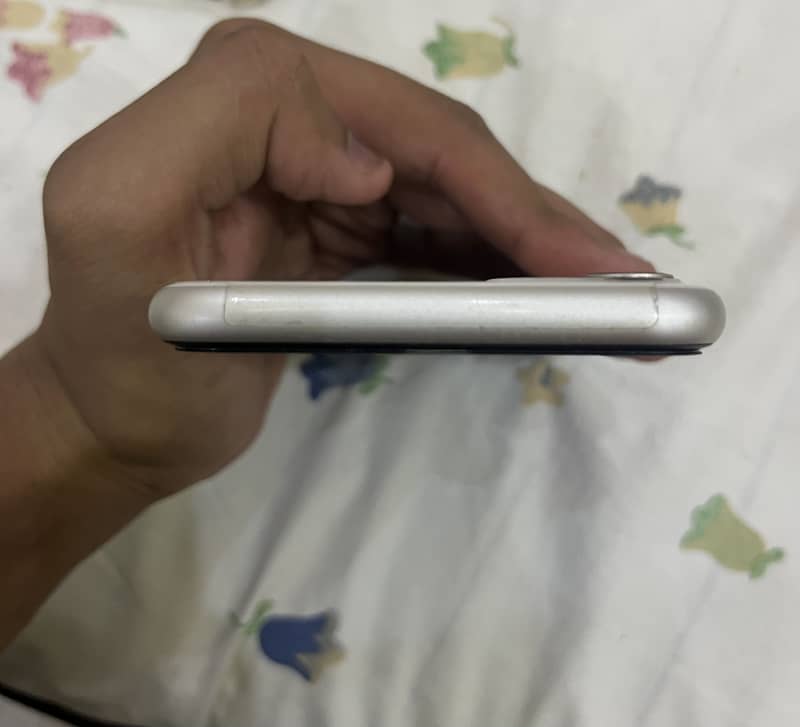 iPhone 11 2