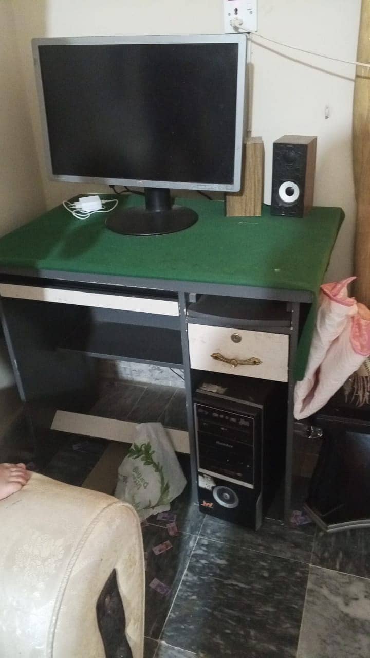 CPU, LCD, TABLE 2