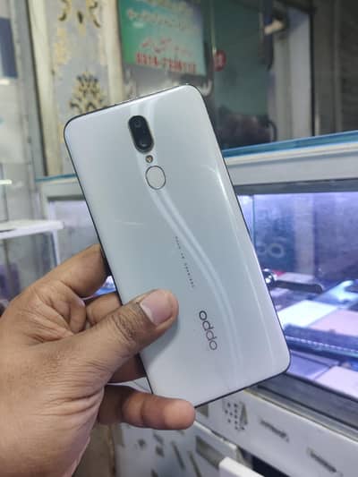 8GB 256GB oppo f11 just glas break baqi all ok set
