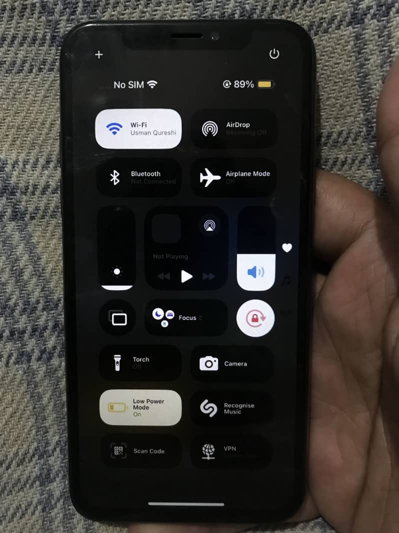 Iphone xs. 3