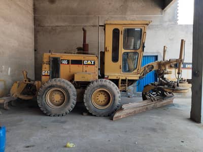 Caterpillar motor grader.  140g and 14g
