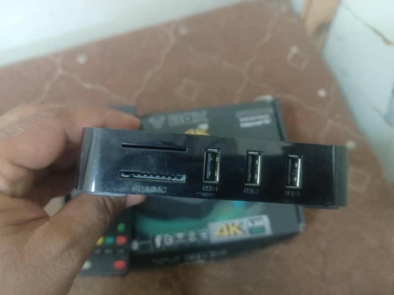 Android TV Box 4/64 1