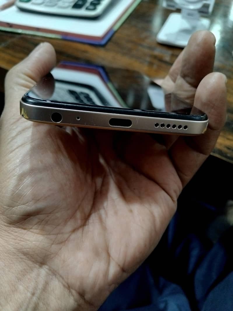 Tecno 10C 1