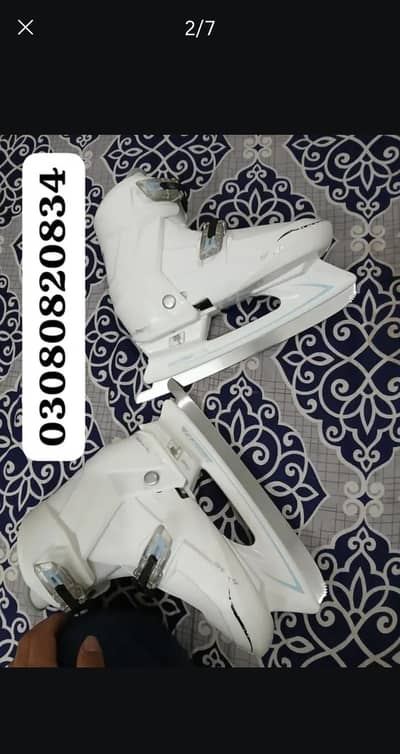 ice skating shoes available  030/808/208/34