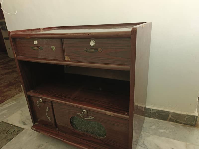 Dressing table 2