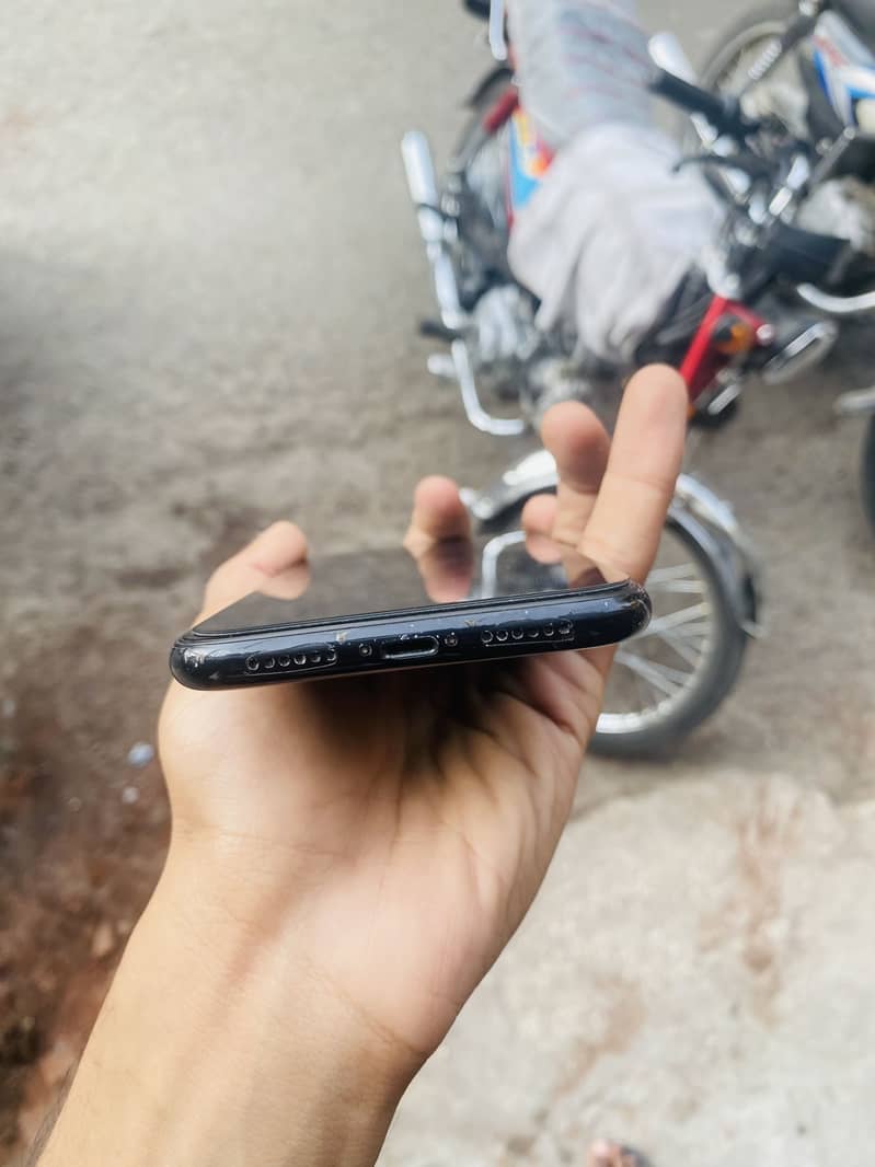 iPhone xr 1