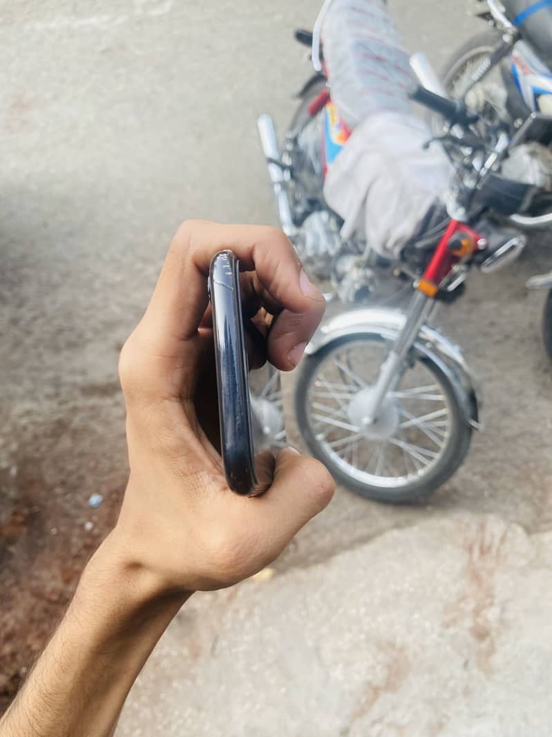 iPhone xr 5