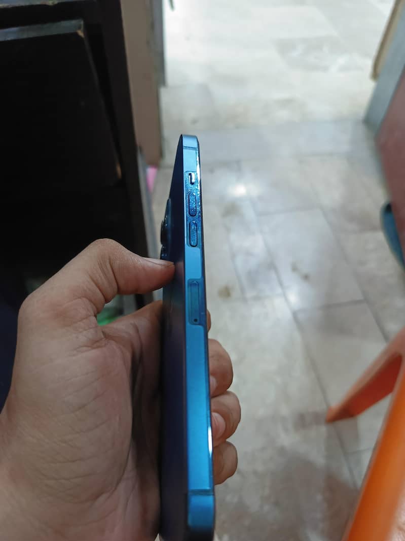 Iphone 12 pro max 1